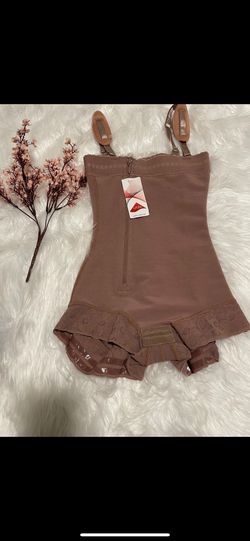 Colombian Faja With Zipper And Strap Pads