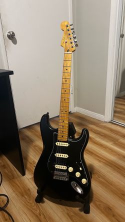 MIM Fender Stratocaster HSS (Trades)