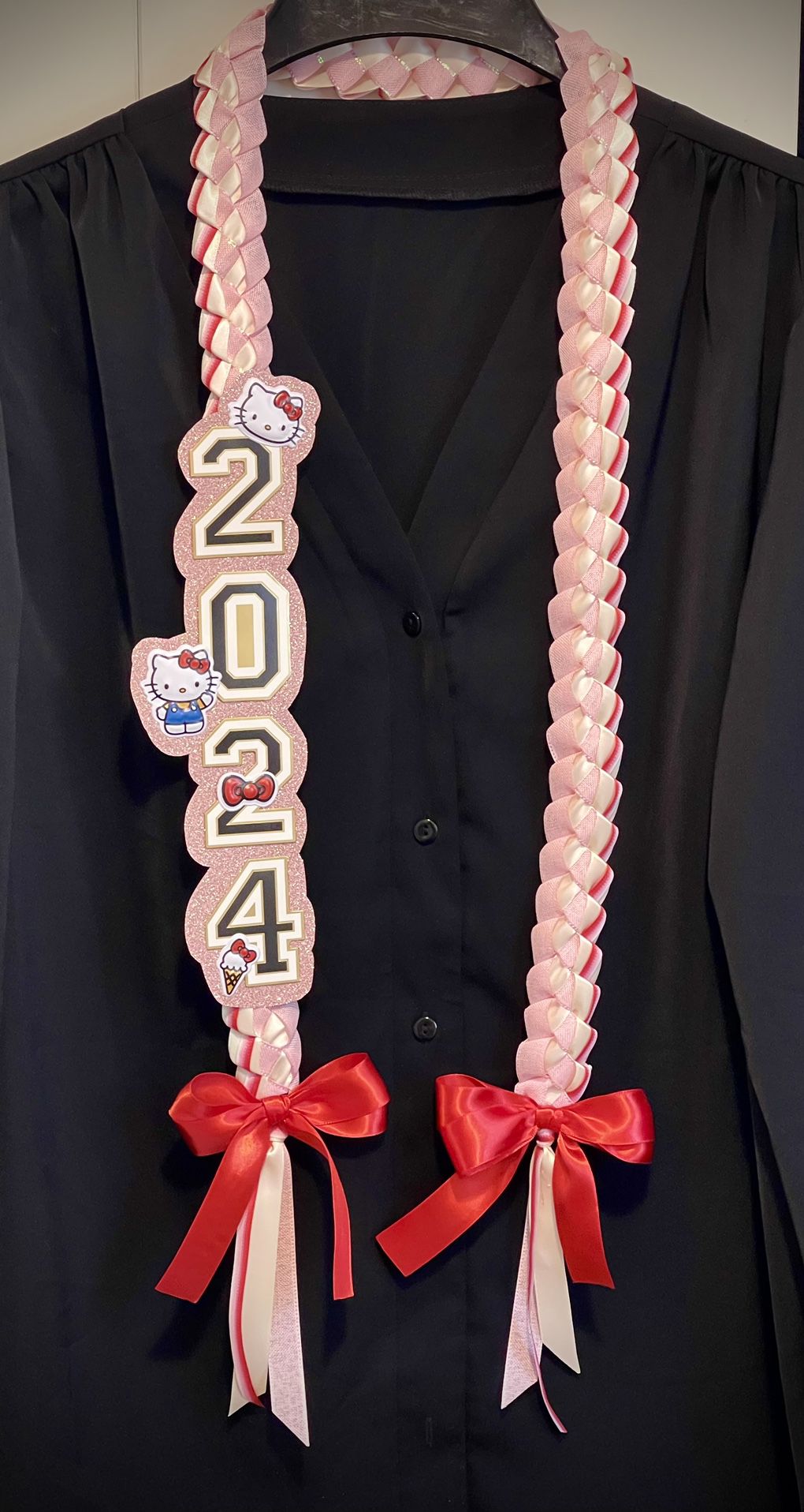 Hello Kitty Graduation Lei Necklace 🎀