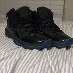 Jordan 11s Gammas  Size  8.5