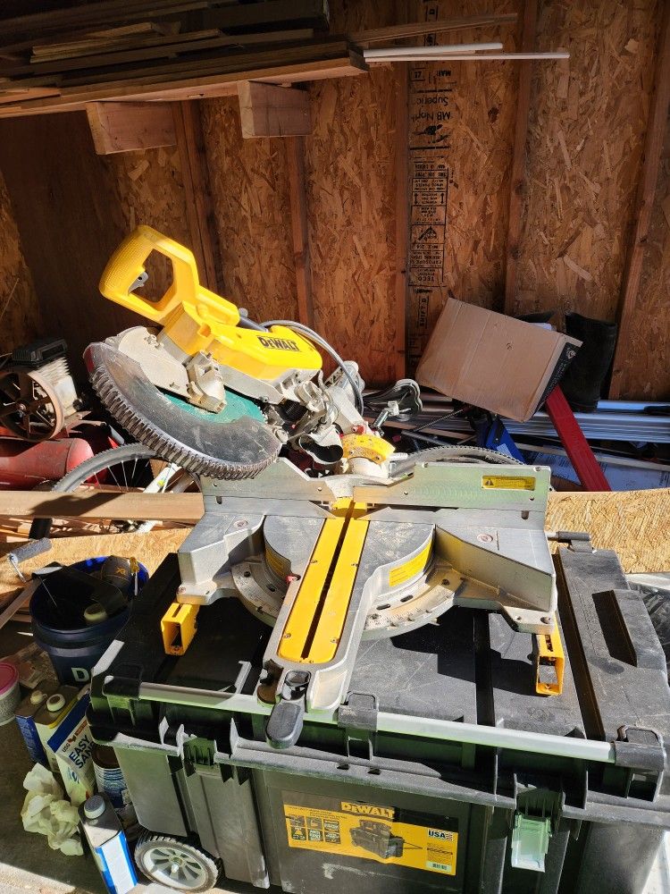 Dewalt 12 Inch Mitre Saw