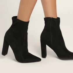 Lulus Welden black suede pointed toe high heel booties, Size 7