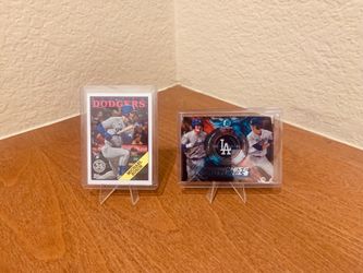 2 Michael Busch Rookie Sports Cards