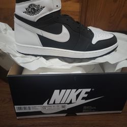 Jordan 1 High Black White Size 14
