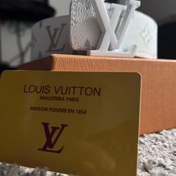 LV BELT ALL WHITE