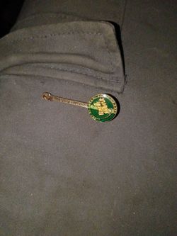 Banjo Enamel Lapel Pin