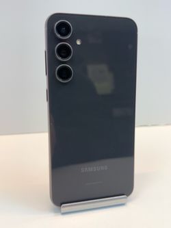 Samsung Galaxy S24 128gb. ( Fully Unlocked Phone )