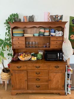 Kitchen hutch / breakfast hutch