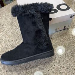 Boots Size 6Y Or 7 In Women’s 