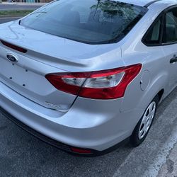 2013 FORD FOCUS 4D SEDAN S