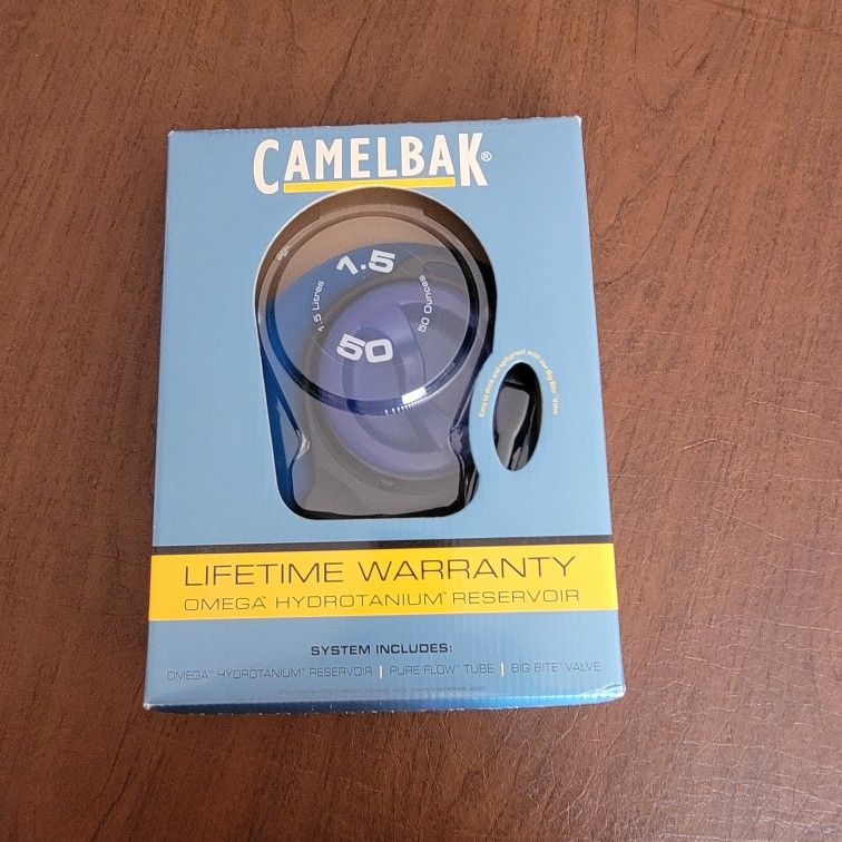 Camelbak Omega Hydrotanium 1.5L / 50 oz. reservoir for hydration pack 
New, sealed.
Light outer box wear. UPC 27.
Set includes Omega reservo