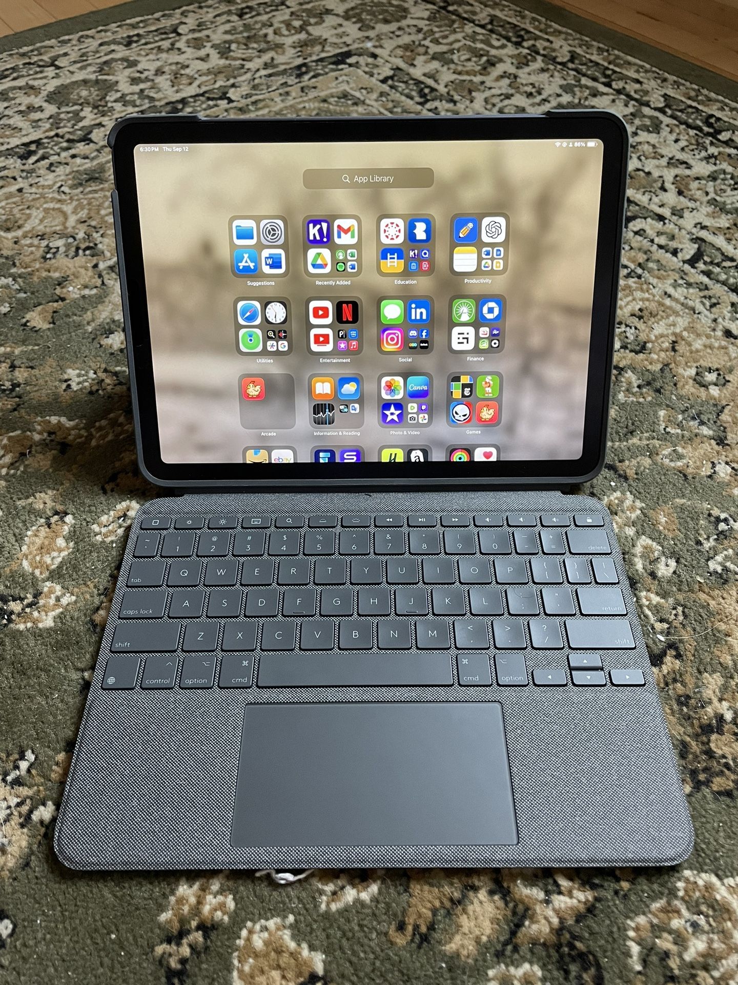 iPad Air 5th Generation With Logitech Combo Touch Keyboard