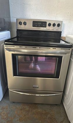 Frigidaire Gallery Stainless Steel Electric Range