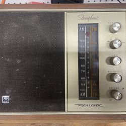 Vintage  AM/FM Radio Shack Radio.