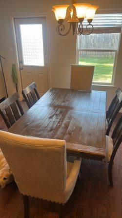 Dinning room table for 6