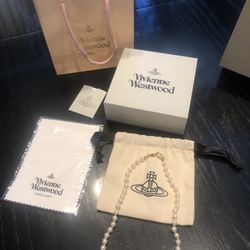 Vivienne Westwood Pearl Nexklace