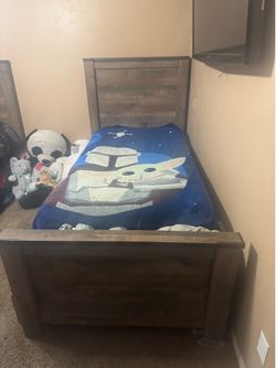 2 twin beds and 5 drawer chest