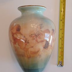 Small Vase With Cherubs 