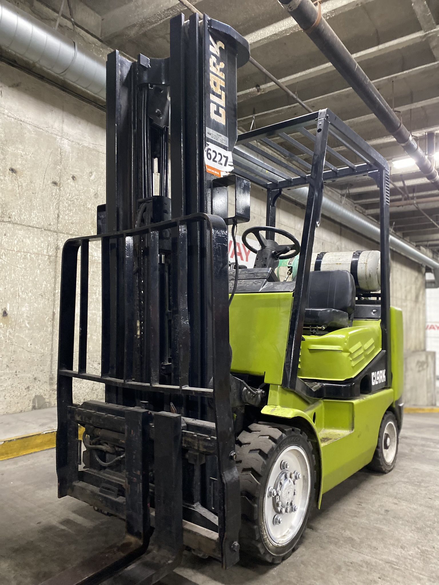 CLARK forklift for sale 5500 lb 