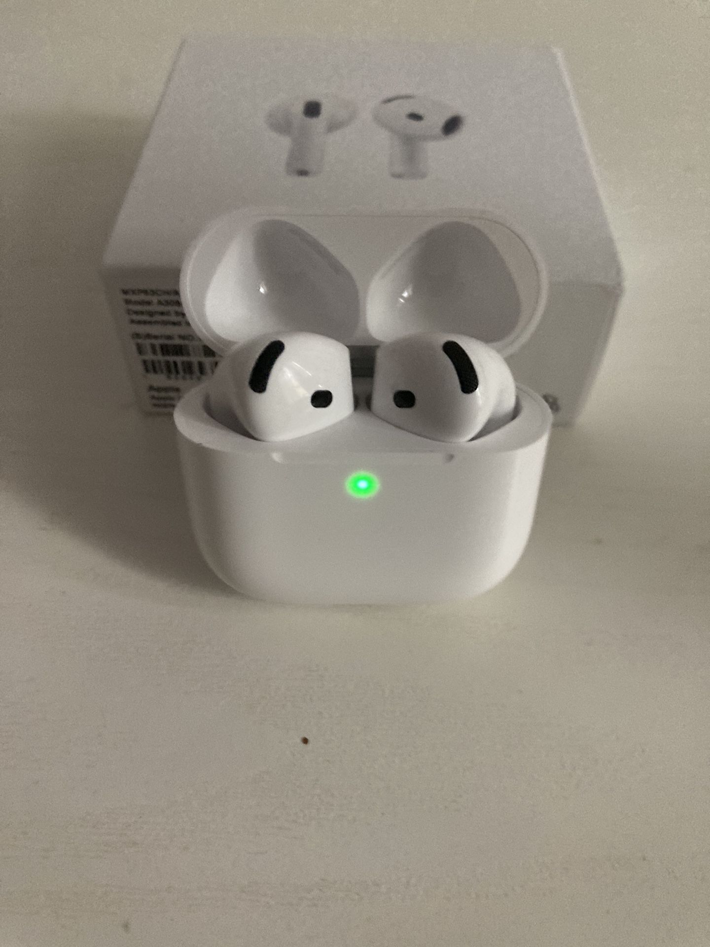 AirPods 4
