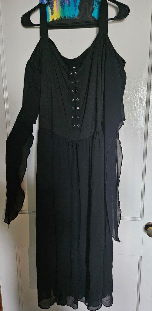 Black Shoulder Less Dress Size 2xl