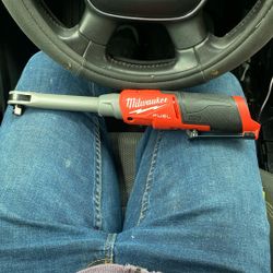 Milwaukee Fuel M12 3/8 Extended High Speed Ratchet