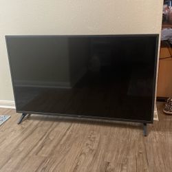 LG 50” 4K Smart TV UHD HDR – Like New – Remote + Stand Included