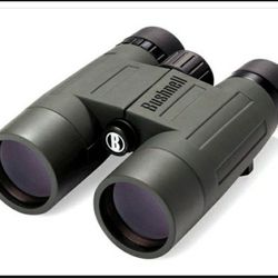 Bushnell Trophy Binoculars. New!