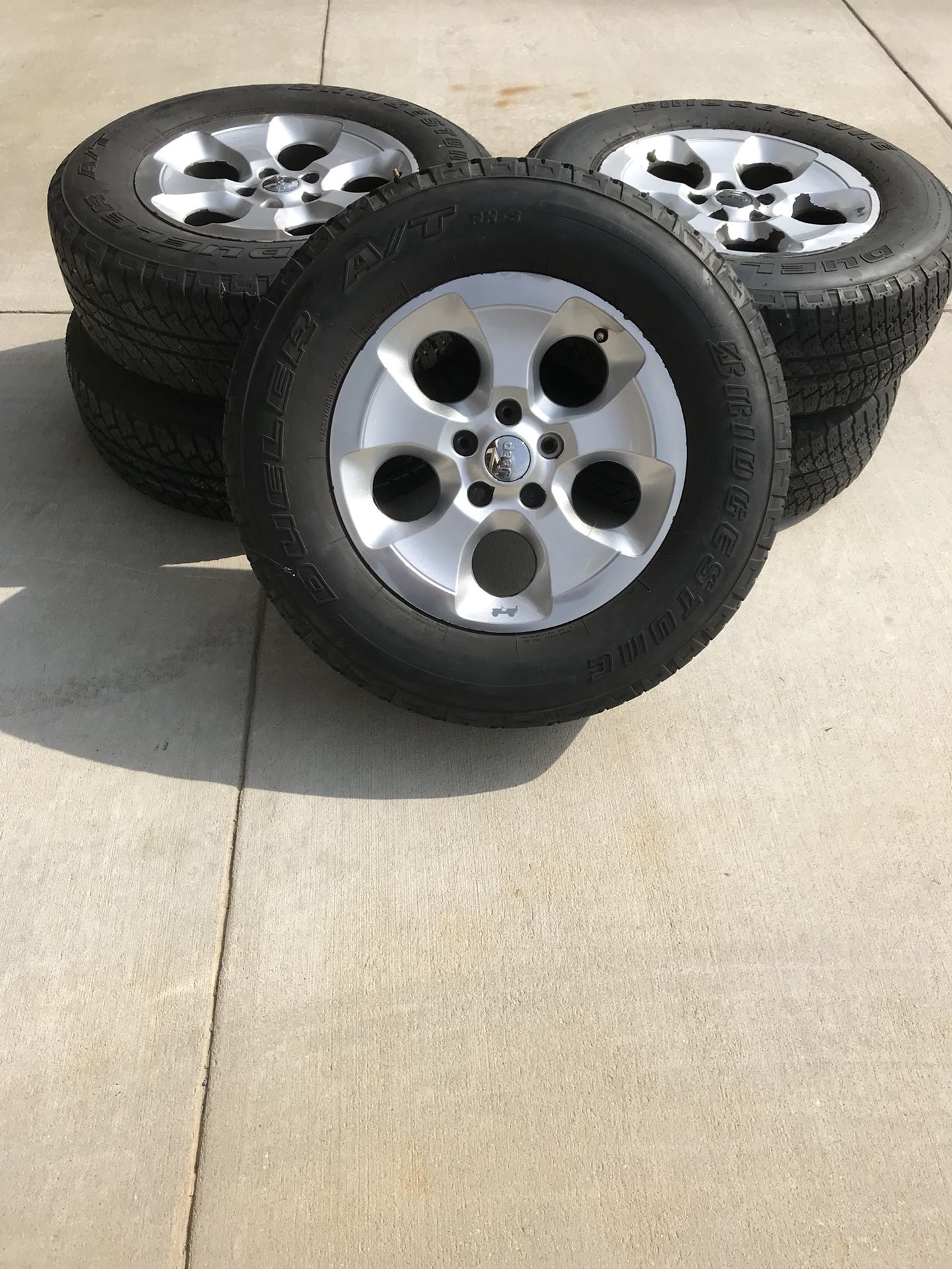 5 Jeep Wrangler Tires & Rims For Sale standard size 32x10
