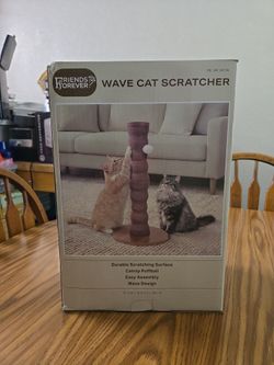 28 inches cat scratcher