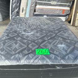 Queen Size Mattress, And Boxspring, pillow top free delivery