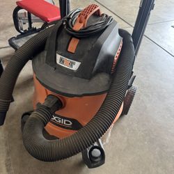 16 Gallon Shop Vacuum