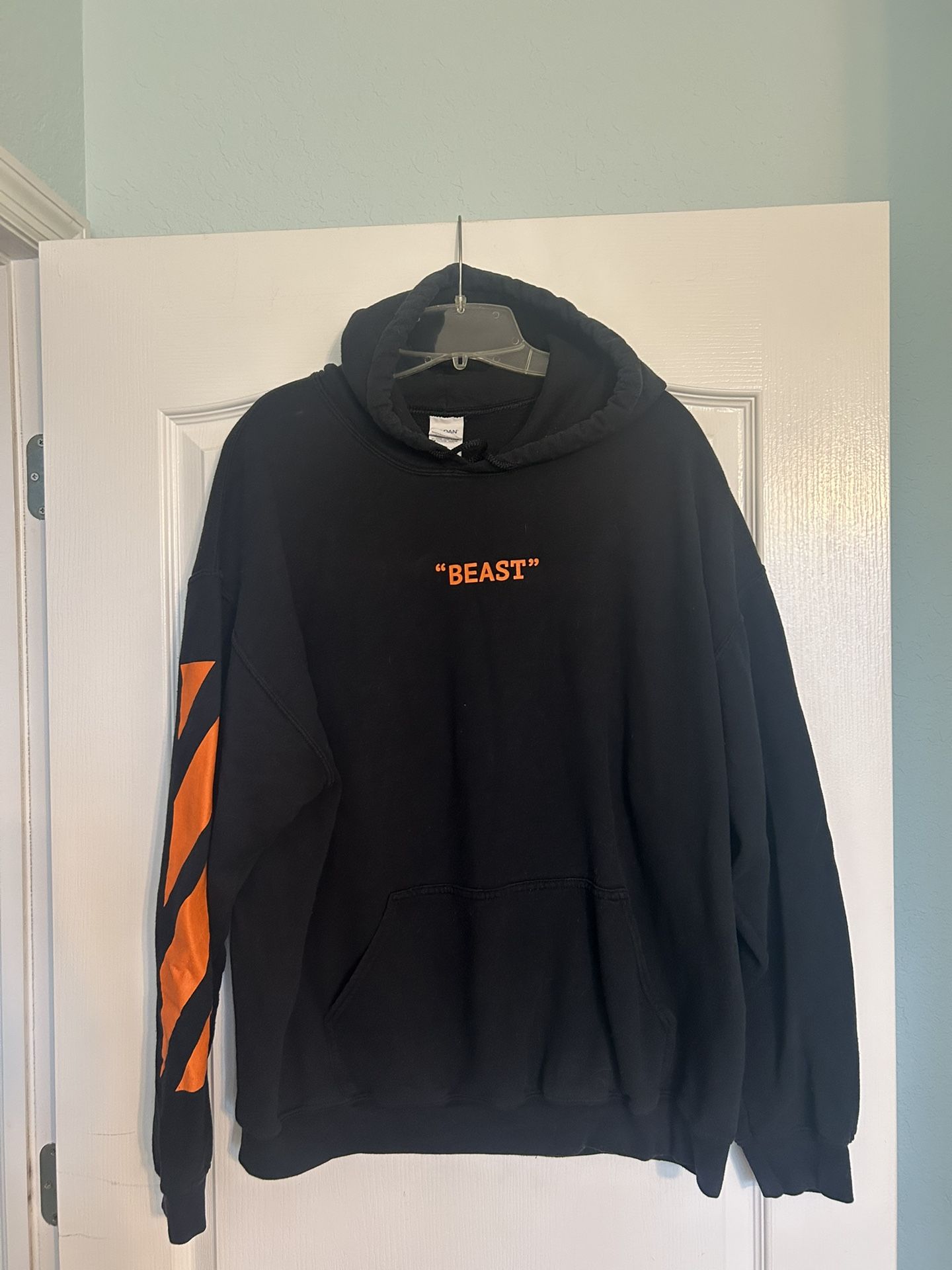 Mr. Beast Sweatshirt Hoodie Men’s XL Black Orange