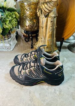 Men’s Salomon Ellipse GoreTex Contagrip Hiking Shoes Size 7