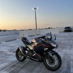 2021 Kawasaki Ninja 400