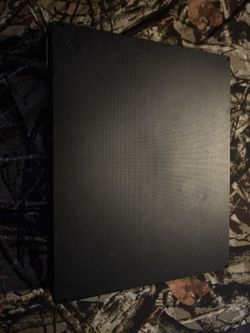 Xbox One X 1Tb With 3 Controller’s