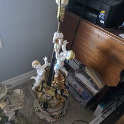 Vintage Italian Capodimonte Lamp