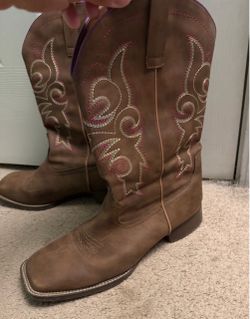 Square toe boots