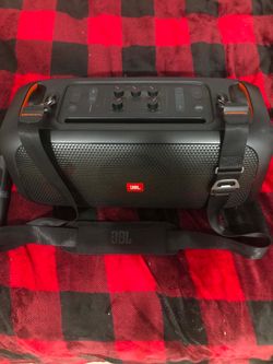 Jbl Bluetooth with microphone