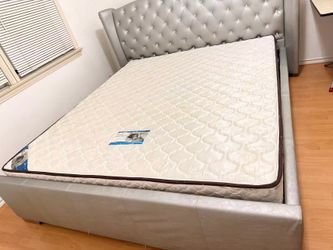King size bed 193 × 203 cm
