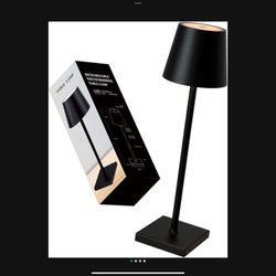 Rechargeable Cordless Led Table Lamp with Touch Control, Stepless Dimming 5200mAh Large Capacity Battery Metal Housing Waterproof Desk Lamp (Black)