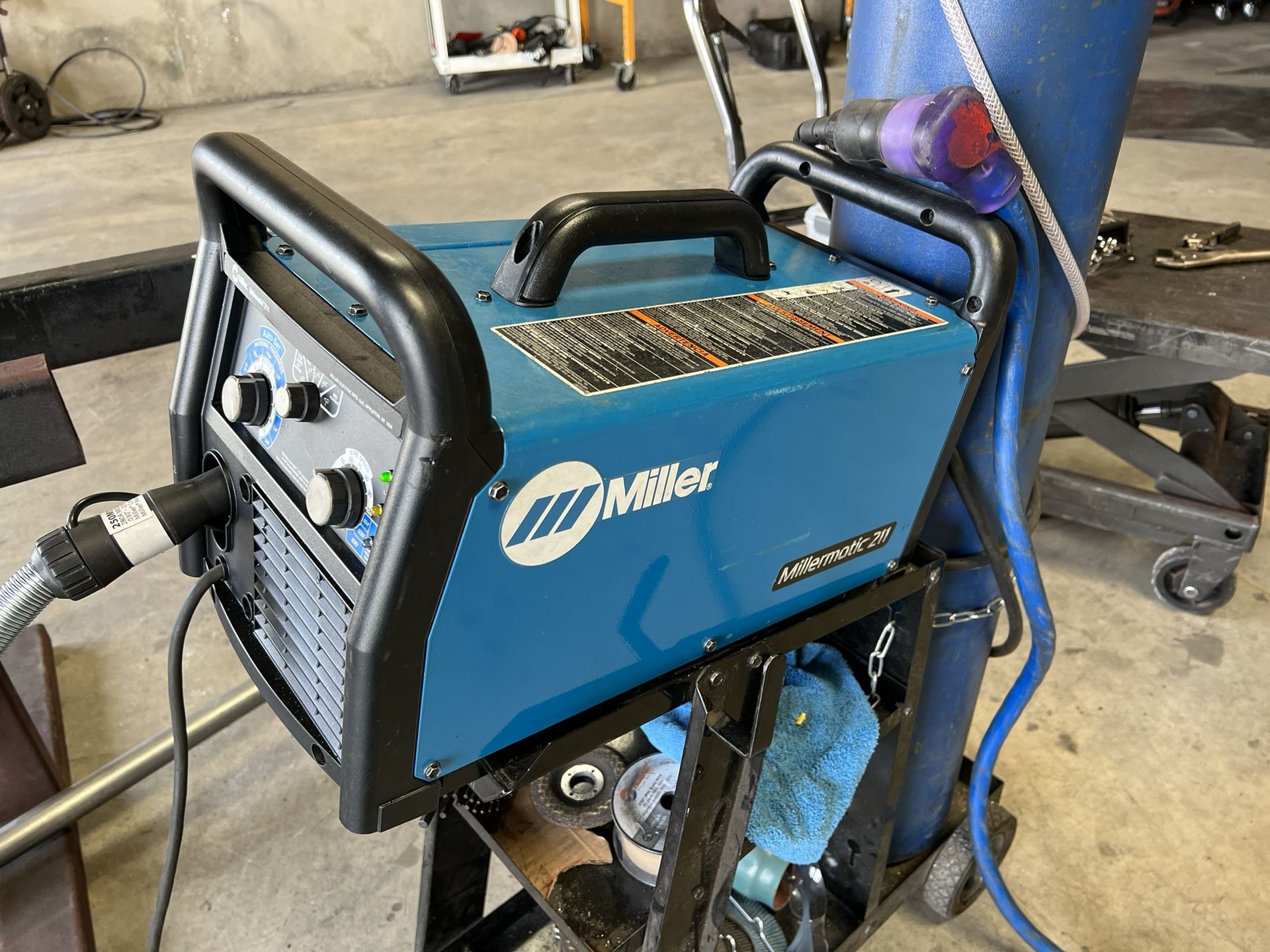 Miller Millermatic 211 MIG Welder for Sale in Colton, CA OfferUp