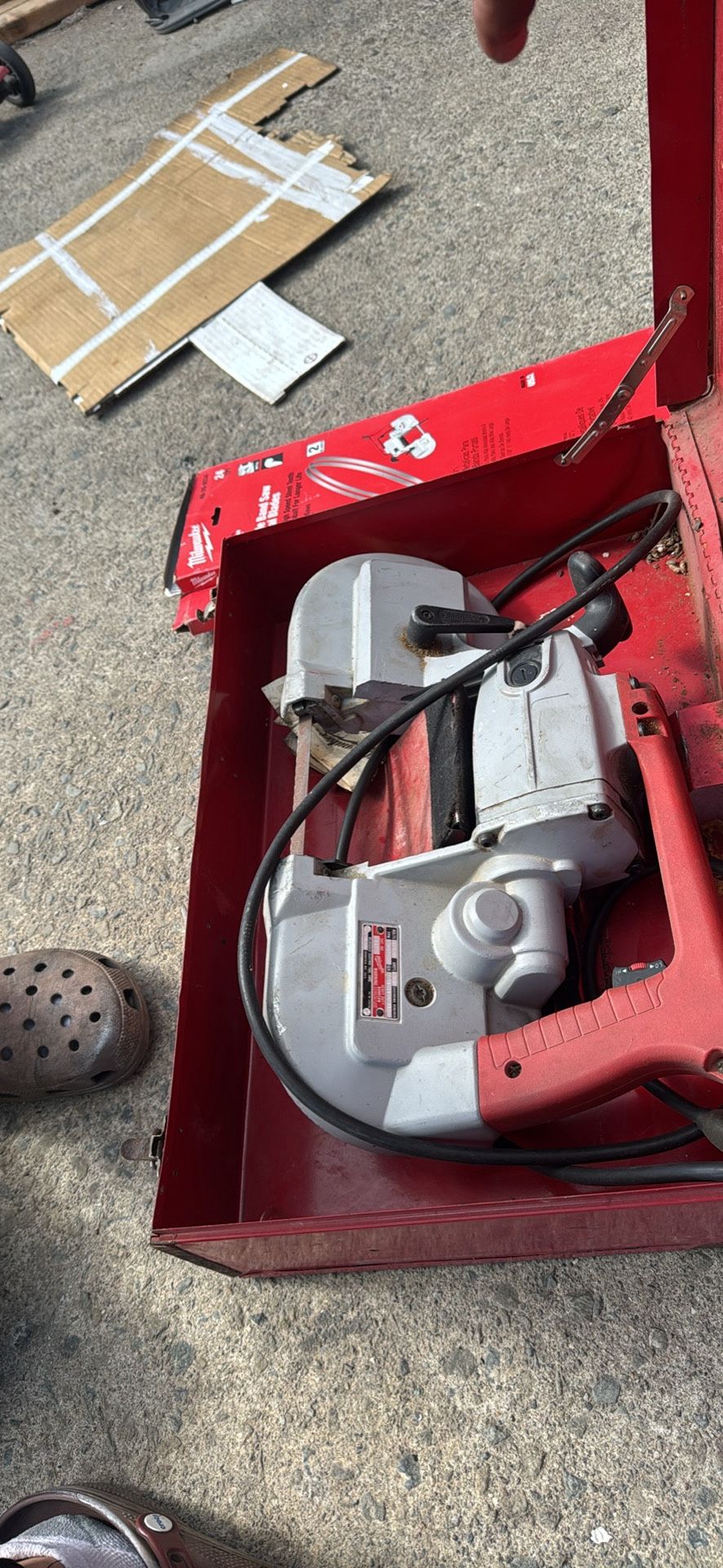 Milwaukee 6 Amp Portable Band Saw with Case