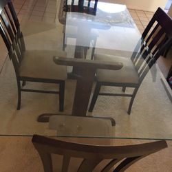 Glass Dinning Table With 4 Chairs
