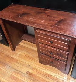Living Spaces Kids Brown Wooden Desk (40"W x 20"D x 30"H)