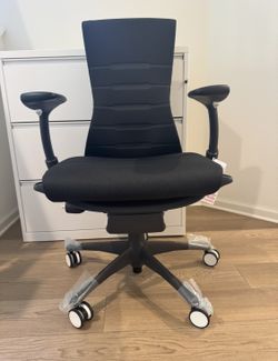 New condition Herman Miller Embody Logitech Gaming / Office Chair ( black)