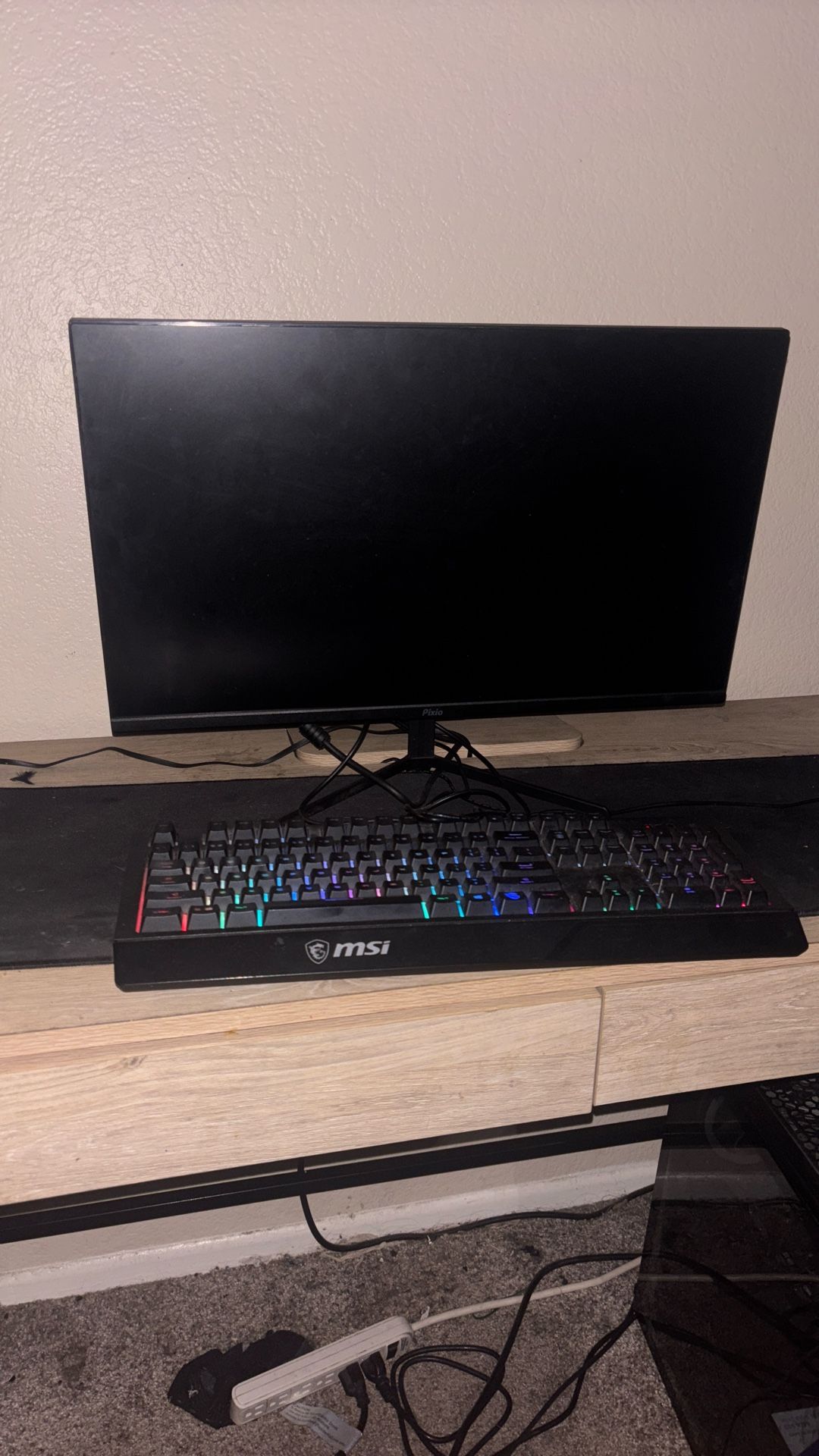 Pixio Monitor And Msi Keyboard