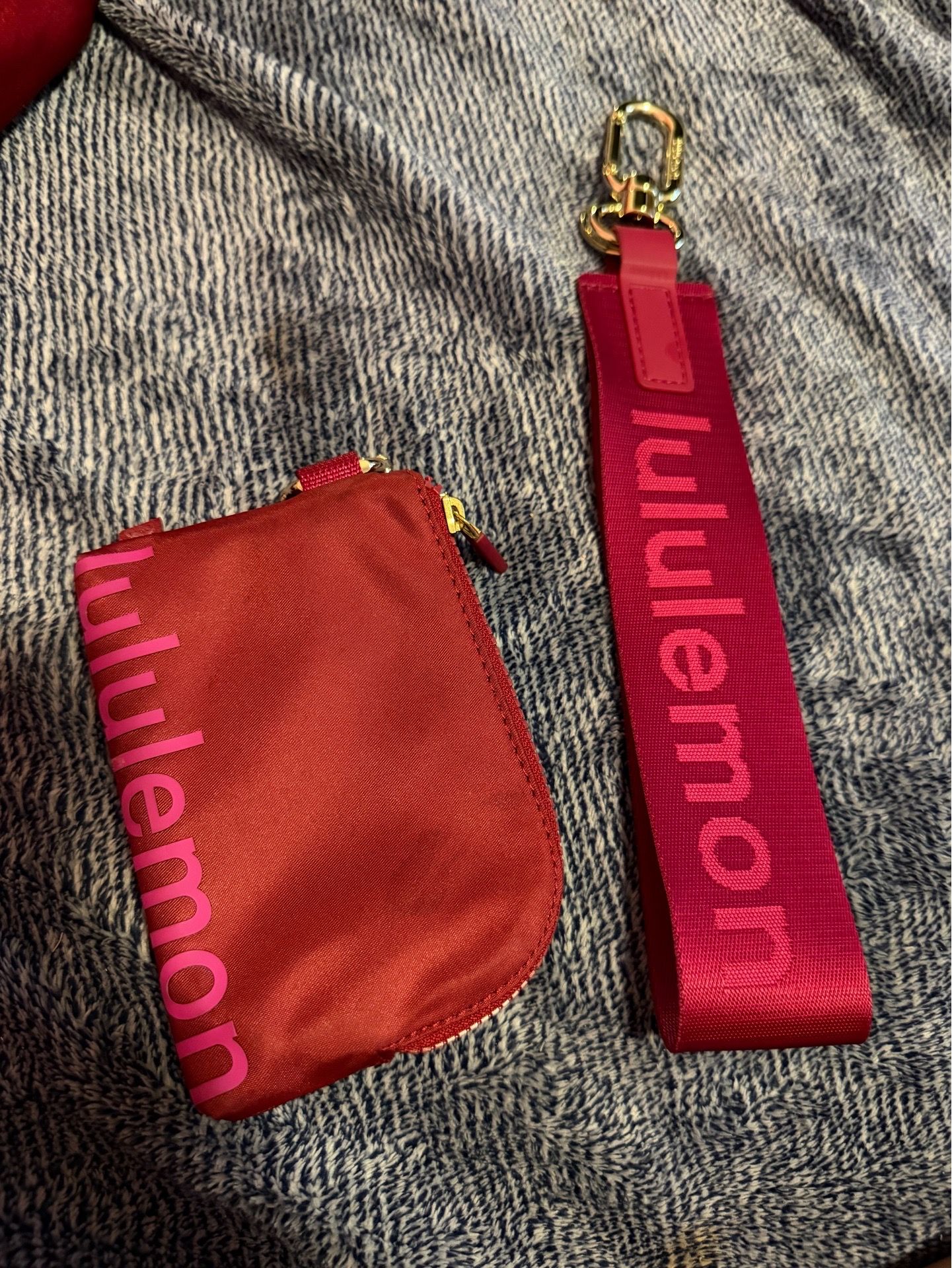 Lulúlemon keychain
