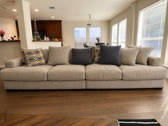 Premium Oversized Sectional Sofa 🛋️ Deep Seating & Luxury Comfort – NEGOTIABLE