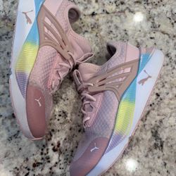 Puma Little Girls Rainbow Shoes! (Size 1) 